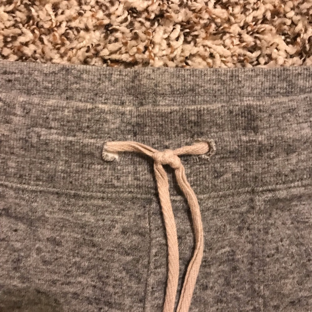 3/$15 Uniqlo Kids Joggers with Pockets - Picture 5 of 9